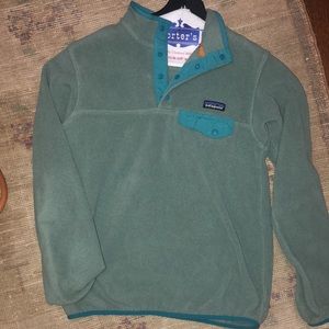 Patagonia pullover (perfect condition)